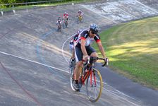 Die Adler auf der Solinger Radrennbahn